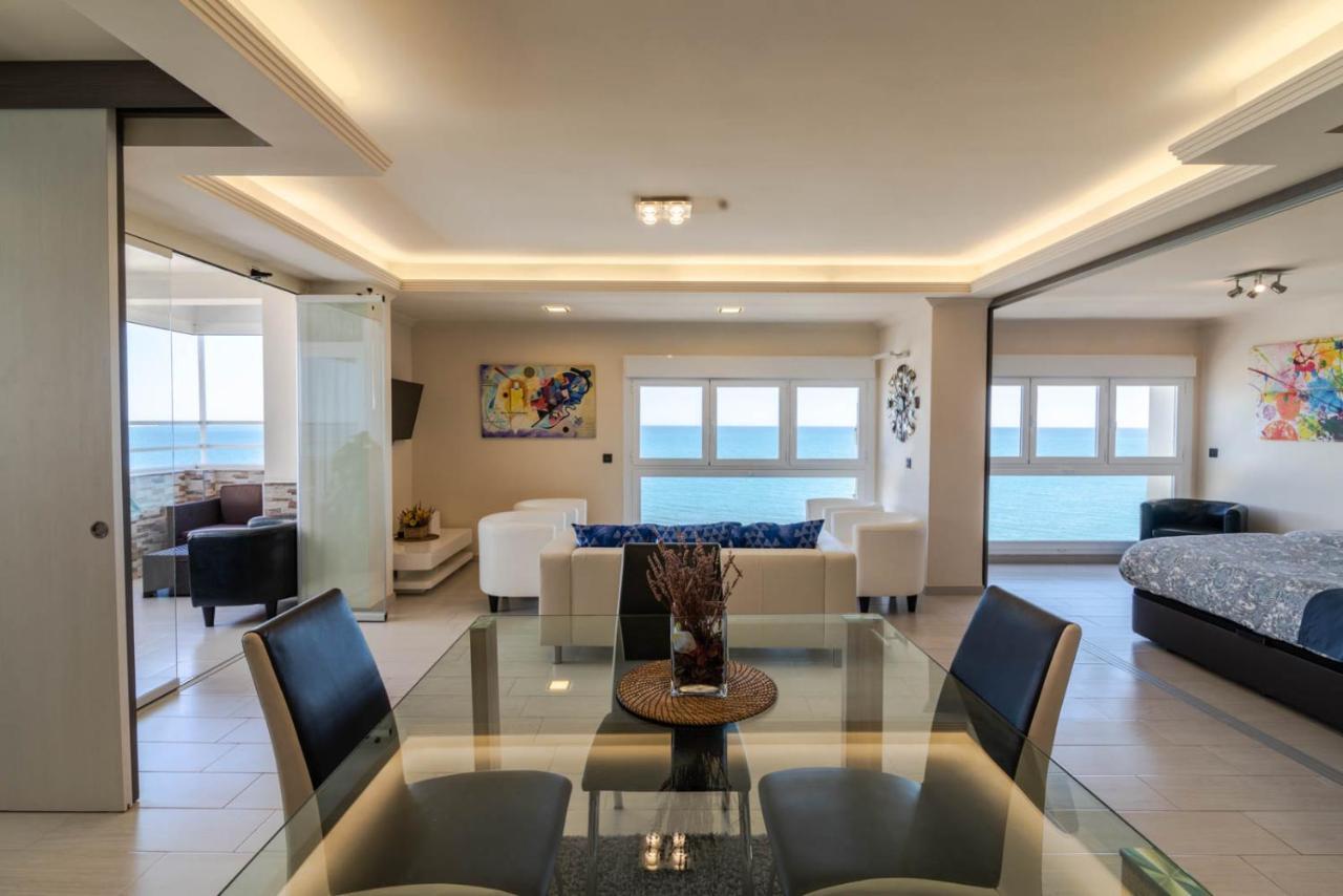 Royal Executive Suite Malaga Exterior photo